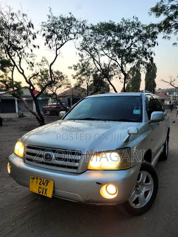 Toyota Kluger 2003 Silver