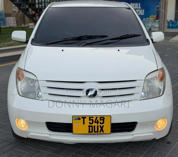 Toyota IST 2005 White