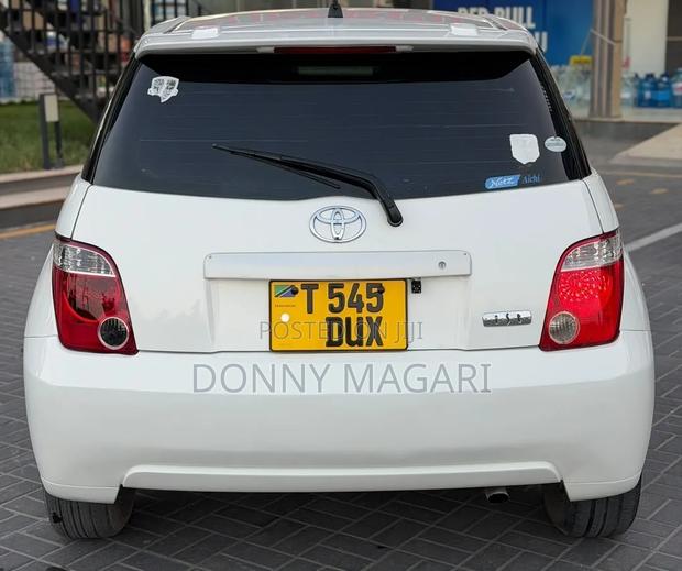 Toyota IST 2005 White