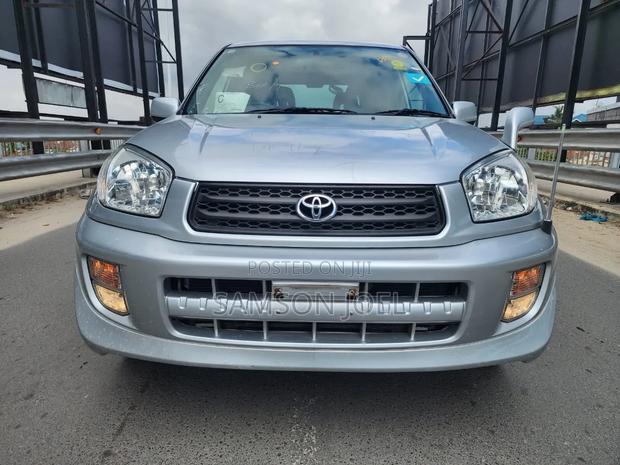 Toyota RAV4 Automatic 2000 Silver