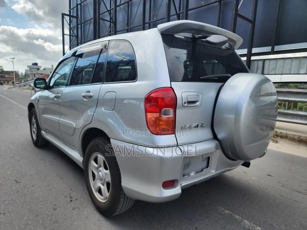 Toyota RAV4 Automatic 2000 Silver