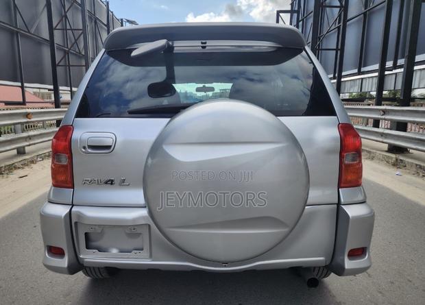 Toyota RAV4 2001 Silver