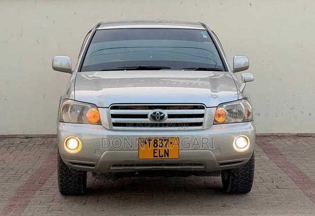 Toyota Kluger 2005 Silver