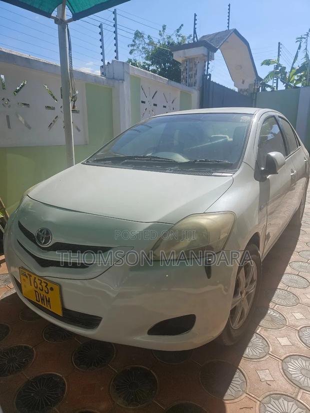 Toyota Belta 2006 White