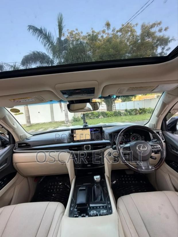 Toyota Land Cruiser Prado 2016 White