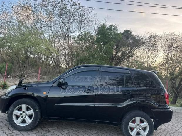 Toyota RAV4 2001 Black