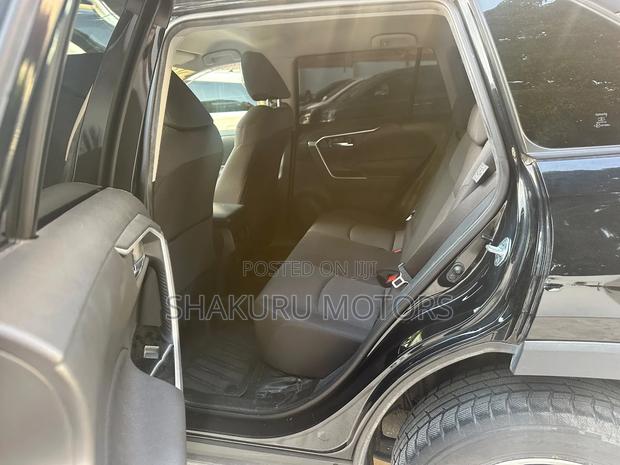 Toyota RAV4 2021 Black