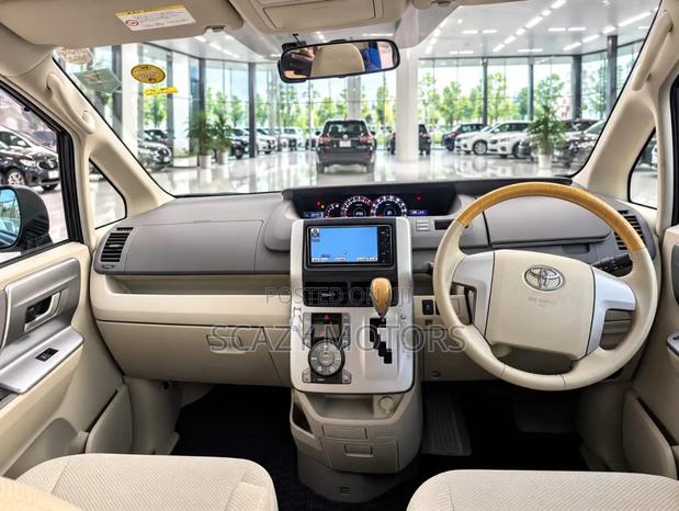 Toyota Noah 2009 Black