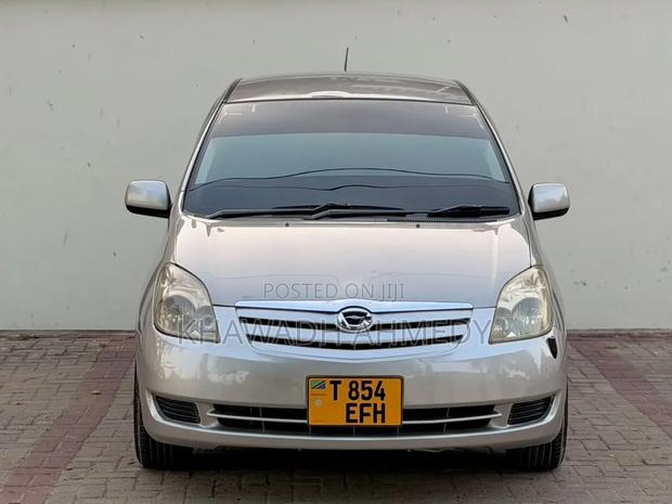 Toyota Corolla Spacio 2005 Silver