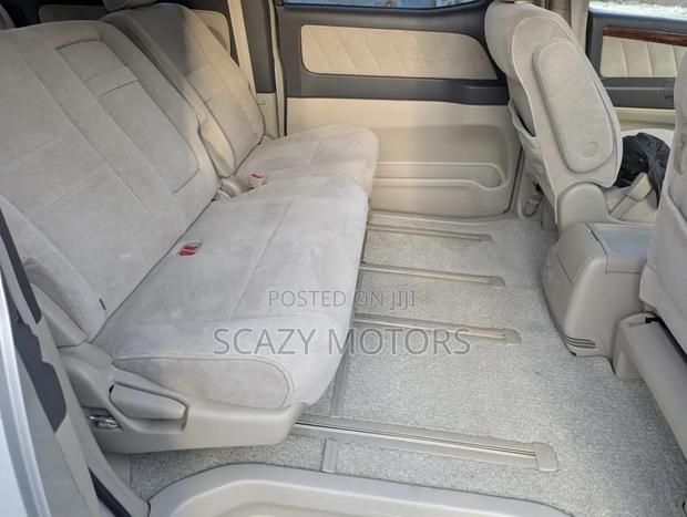 Toyota Alphard 2003 Silver
