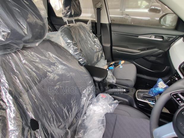 New Kia Seltos 2025 Silver