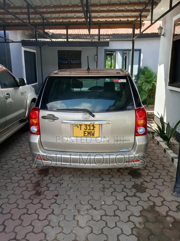 Toyota Raum 1.5 FWD 2006 Gray