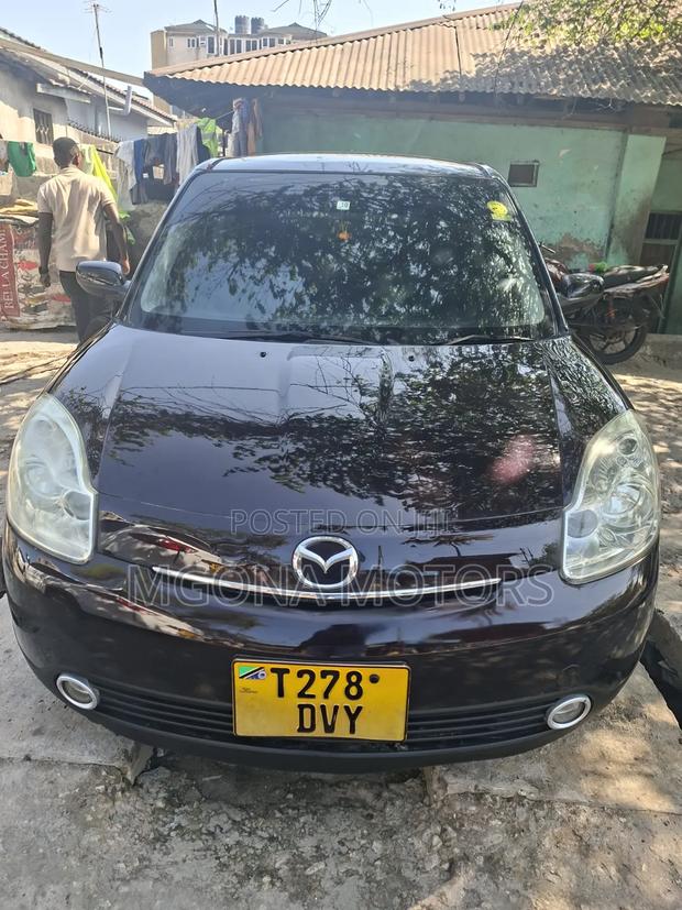 Mazda Verisa 2010 Maroon