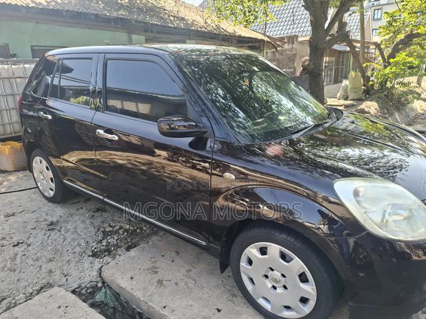 Mazda Verisa 2010 Maroon