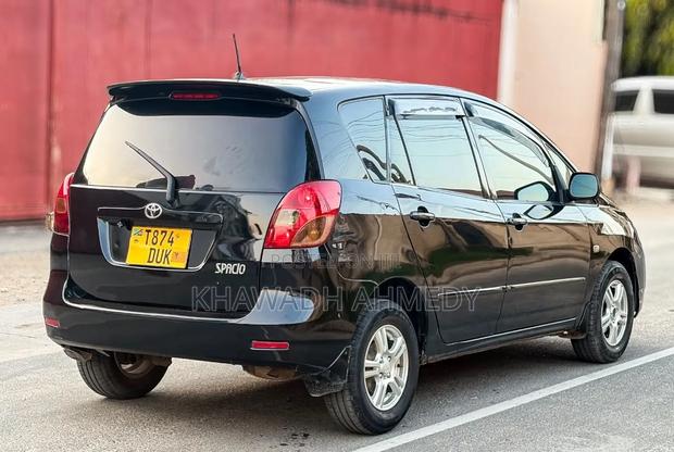 Toyota Corolla Spacio 2004 Black