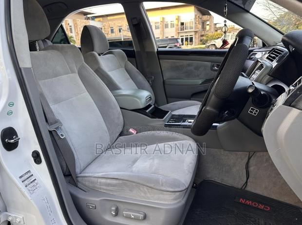 Toyota Crown 2005 Pearl