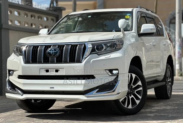 Toyota Land Cruiser Prado 4.0 Petrol TX 2022 White