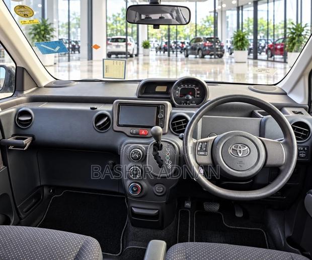 Toyota Porte 1.5 FWD 2013 White
