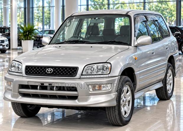 Toyota RAV4 Base 4x4 1999 Silver