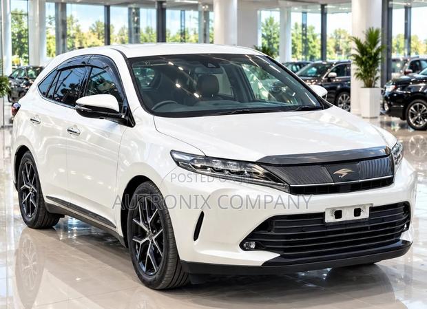 Toyota Harrier 2.0 4WD 2018 White