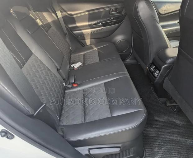 Toyota Harrier 2.0 4WD 2018 White
