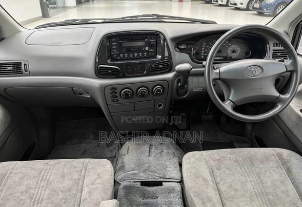 Toyota TownAce Noah 2000 White
