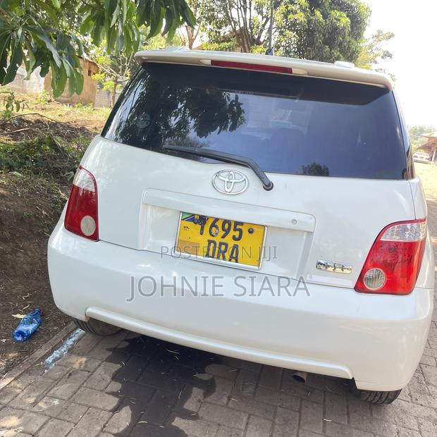 Toyota IST 2005 White