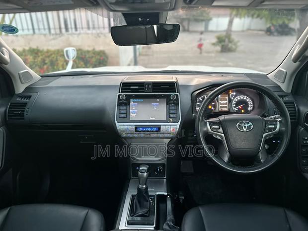 Toyota Land Cruiser Prado 2019 Pearl