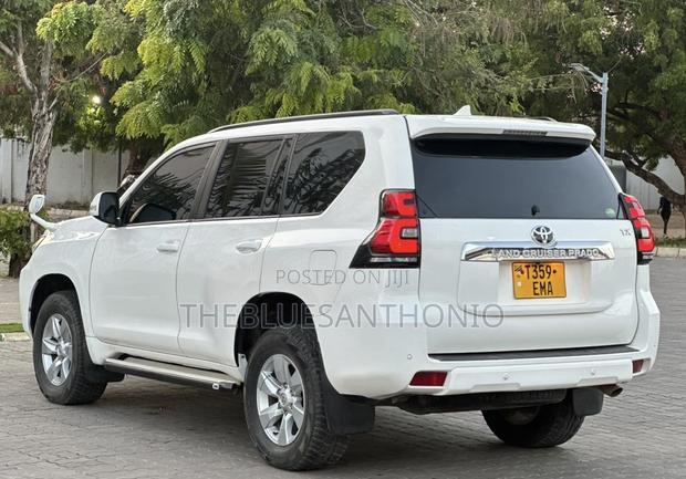 Toyota Land Cruiser Prado 2.8 2019 Pearl
