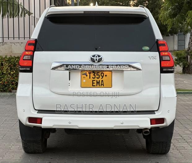 Toyota Land Cruiser Prado 2.8 2019 White