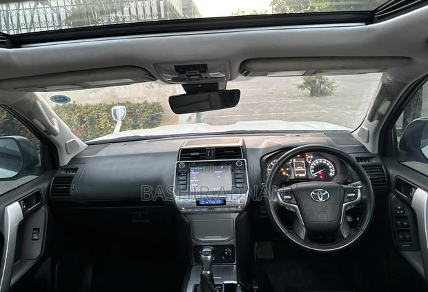 Toyota Land Cruiser Prado 2.8 2019 White