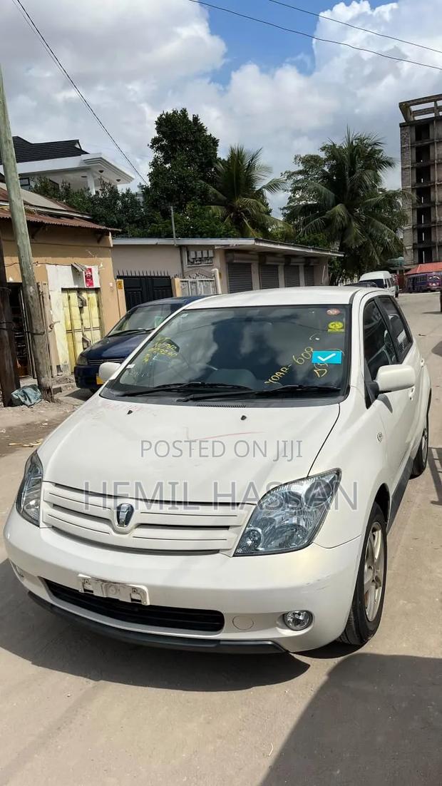 Toyota IST 2003 Pearl