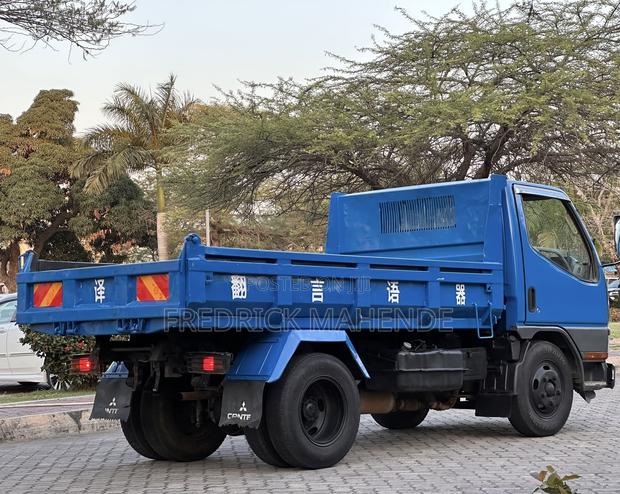 Mitsubishi Canter 1999 Blue