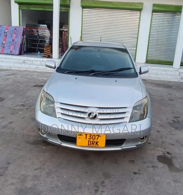 Toyota IST 2006 Silver