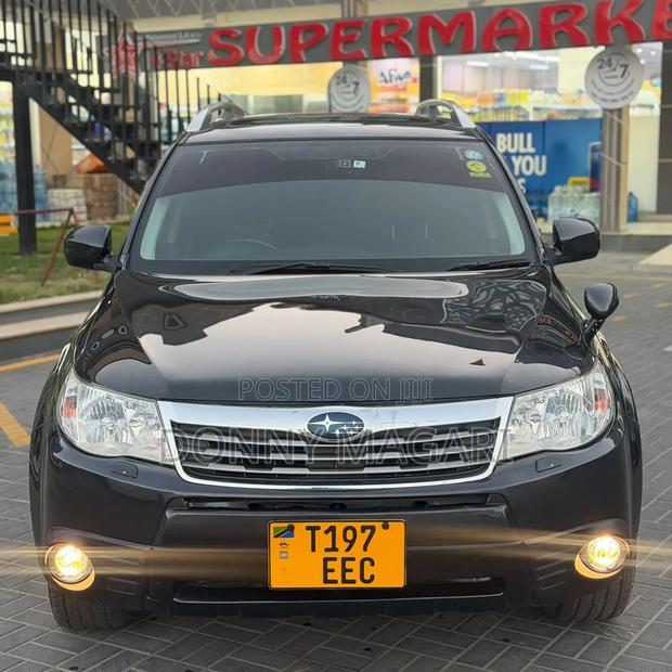 Subaru Forester 2010 Black