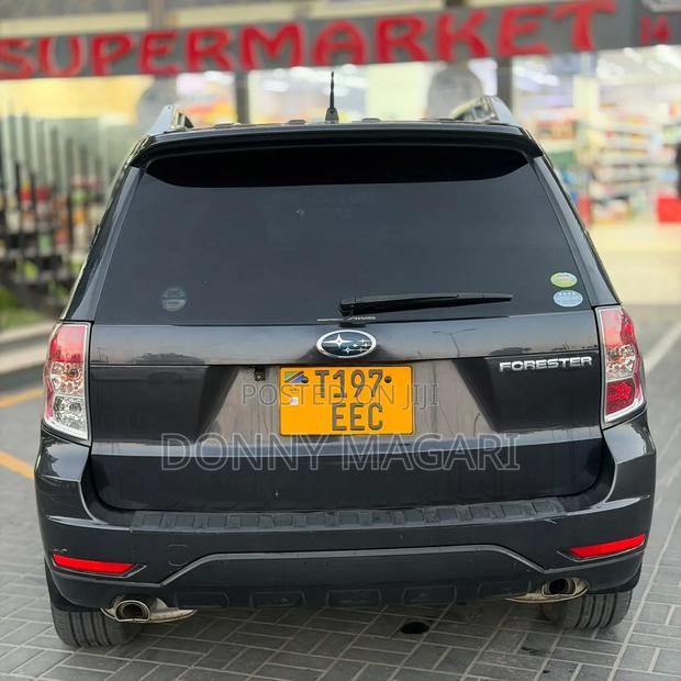 Subaru Forester 2010 Black