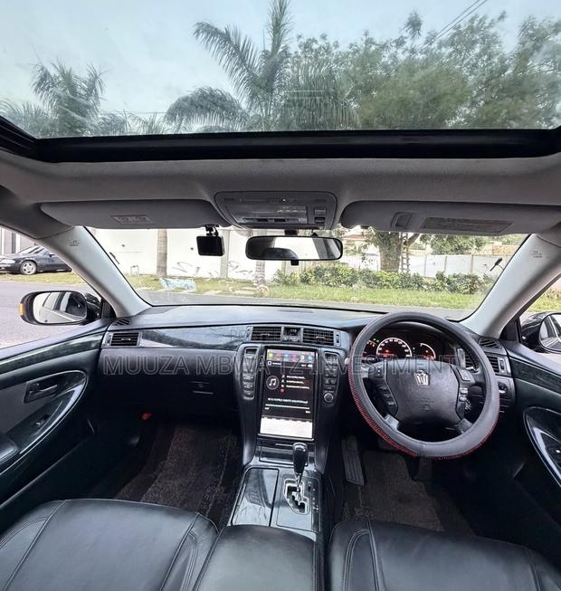Toyota Crown 2007 Black