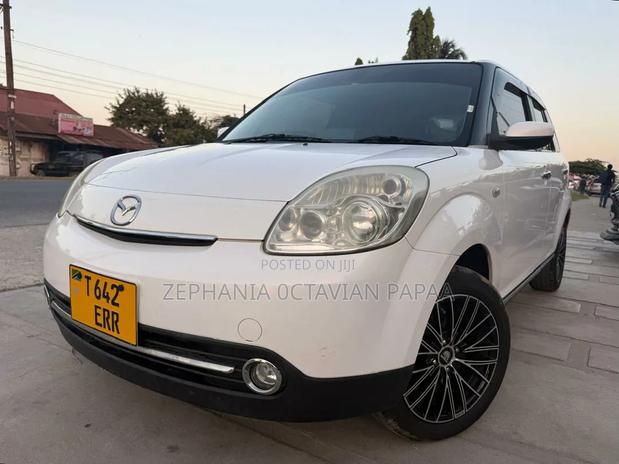 Mazda Verisa 2007 White