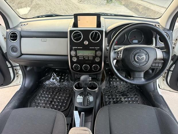 Mazda Verisa 2007 White