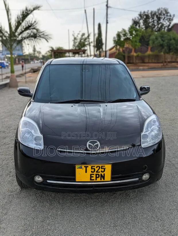Mazda Verisa 2011 Black