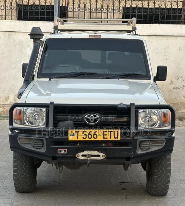 Toyota Land Cruiser 79 Series 2020 Pearl