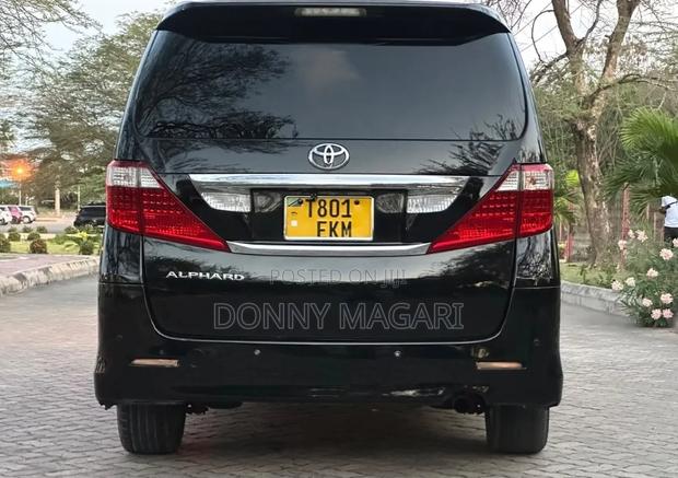 Toyota Alphard 2010 Black
