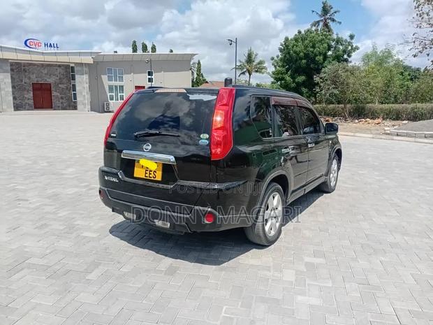 Nissan X-Trail 2011 Black