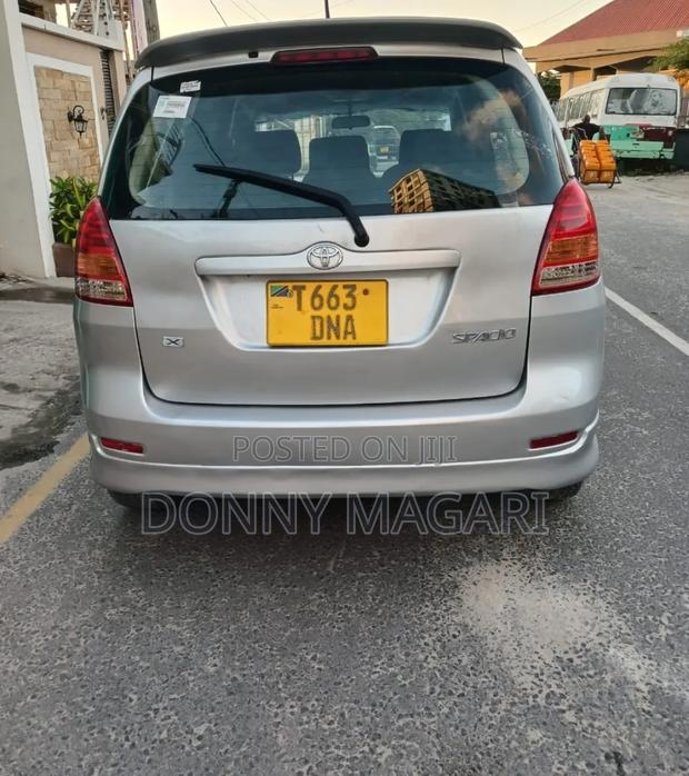 Toyota Corolla Spacio 2005 Silver