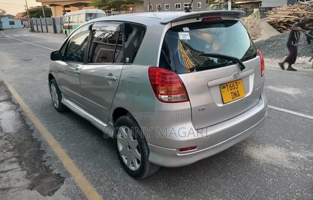 Toyota Corolla Spacio 2005 Silver