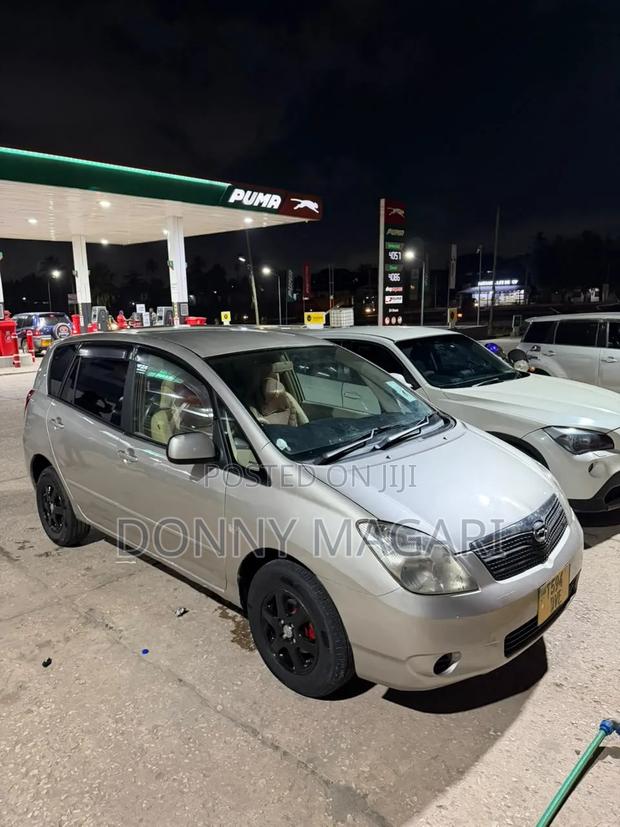 Toyota Corolla Spacio 2002 Silver