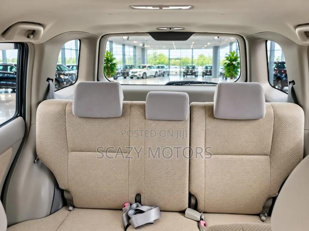 Toyota Raum 2007 Silver