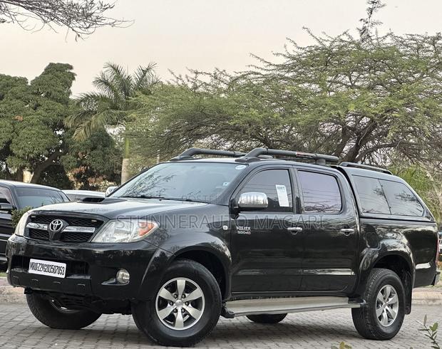 Toyota Hilux 2007 Black