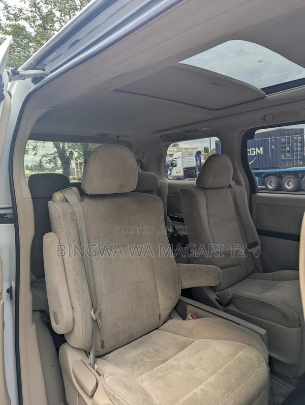 Toyota Alphard 2.4 Petrol AWD 2009 White