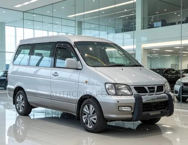 Toyota Noah 2001 Off white